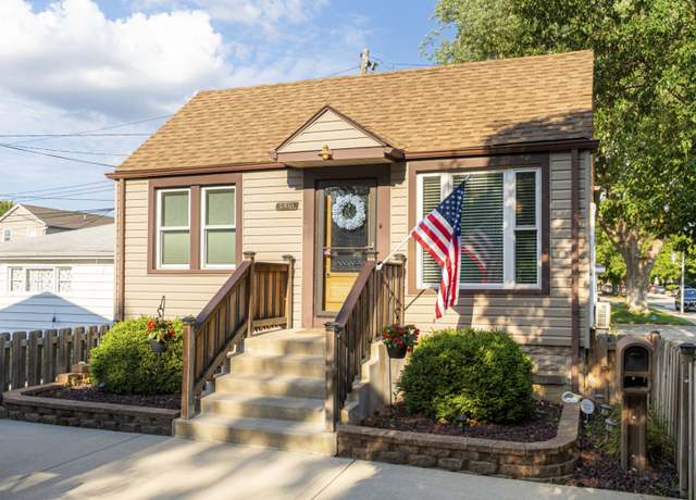 Property at 5501 N Nashville Ave, Chicago, IL 60656, 3 beds, 2 baths