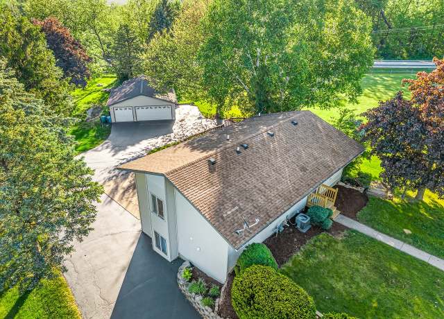 Property at 1659 Larchmont Rd, Davis, IL 61019, 3 beds, 2.5 baths