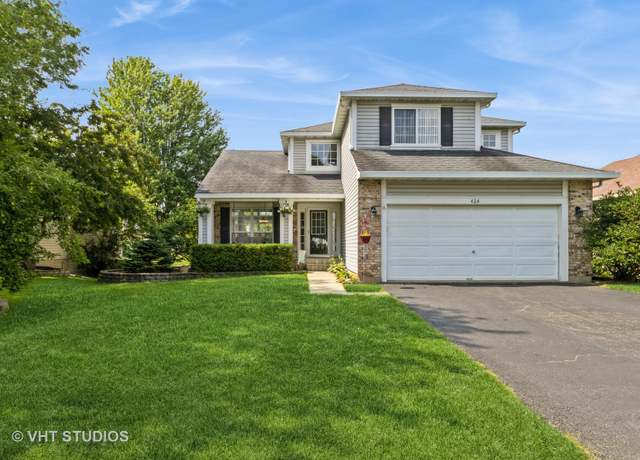 Property at 424 Sundance Dr, Bartlett, IL 60103, 5 beds, 2.5 baths