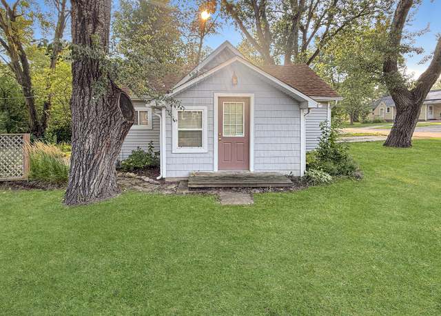 Property at 5207 Fountain Ln W, Mchenry, IL 60050, 1 bed, 1 bath