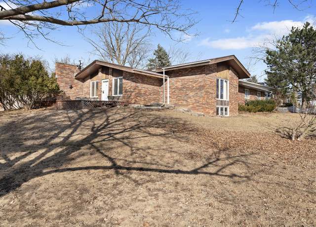 Property at 4012 Lisa Dr, Rockford, IL 61114, 3 beds, 2 baths