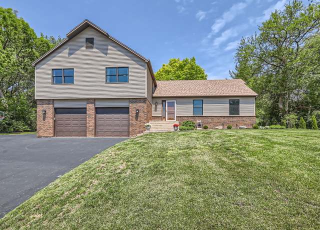 Property at 1718 Rosewood Ln, Johnsburg, IL 60051, 4 beds, 2.5 baths