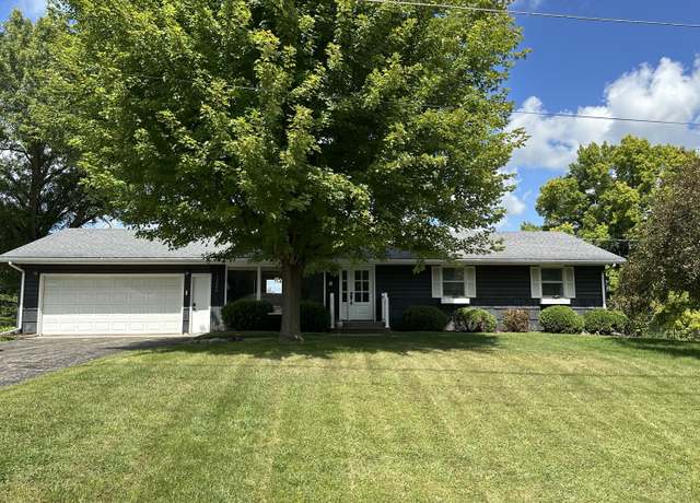 Property at 13044 Locust Ct, Morrison, IL 61270, 4 beds, 2 baths