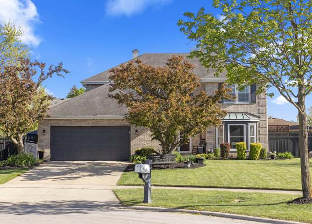 Property at 1801 Newport St, Downers Grove, IL 60516, 5 beds, 2.5 baths
