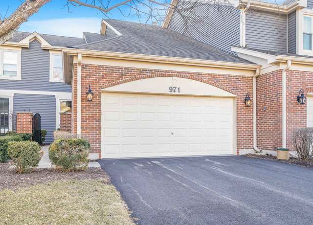 Property at 971 Heathrow Ln, Naperville, IL 60540, 3 beds, 2.5 baths