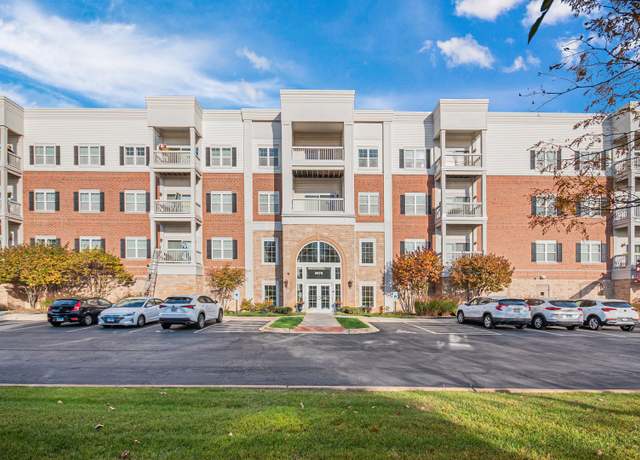 Property at 3975 Idlewild Ln #305, Naperville, IL 60564, 2 beds, 2 baths