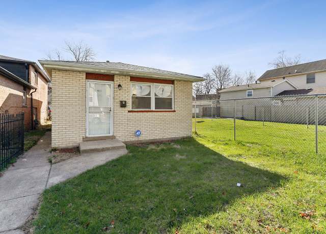 Property at 6913 S Woodlawn Ave, Chicago, IL 60637, 4 beds, 1.5 baths