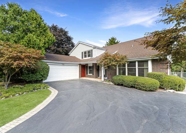 Property at 2515 Pebbleford Ln, Glenview, IL 60026, 5 beds, 2.5 baths