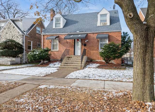 Property at 10152 S Bensley Ave, Chicago, IL 60617, 3 beds, 1.5 baths