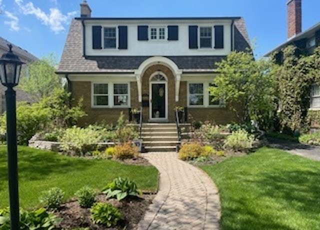 Property at 222 Wisner St, Park Ridge, IL 60068, 4 beds, 3.5 baths