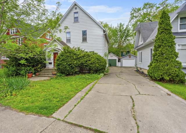 Property at 623 Dekalb Ave, Dekalb, IL 60115, 4 beds, 1.5 baths