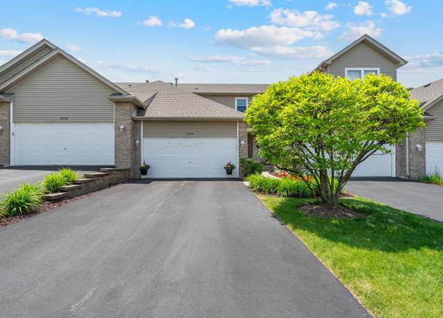 Property at 19154 Crescent Dr, Mokena, IL 60448, 2 beds, 2.5 baths
