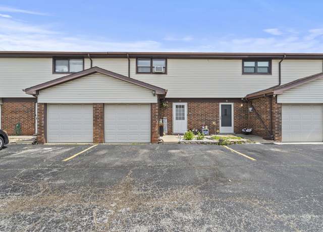 Property at 7250 W 84th St Unit C, Bridgeview, IL 60455, 2 beds, 1.5 baths