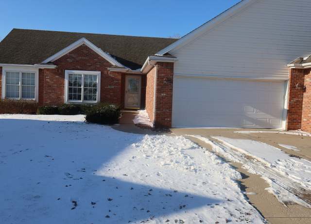 Property at 301 Fieldcrest Ct, Normal, IL 61761, 3 beds, 2 baths