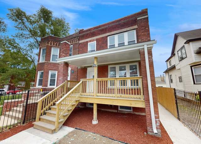 Property at 4907 W Walton St, Chicago, IL 60651, 6 beds, 3 baths