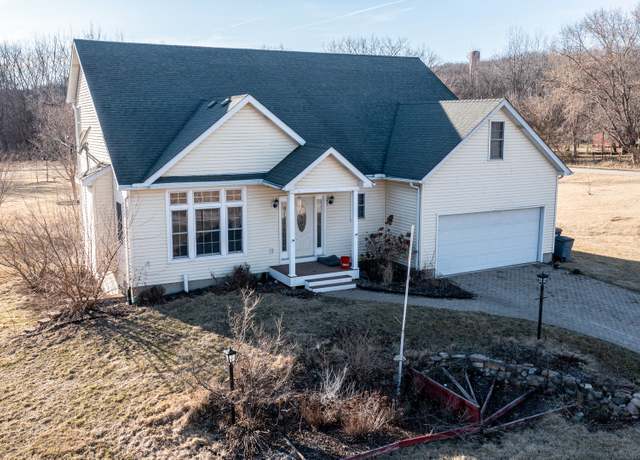 Property at 22590 1075 North Ave, Princeton, IL 61356, 3 beds, 2.5 baths
