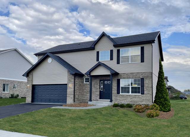 Property at 901 Willow Rd, Manteno, IL 60950, 4 beds, 2.5 baths