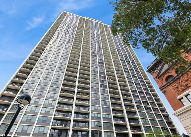 Property at 1560 N Sandburg Ter #2105, Chicago, IL 60610, 1 bed, 1 bath