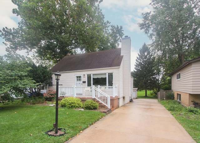 Property at 201 W Crystal Ave, Lombard, IL 60148, 3 beds, 1 bath