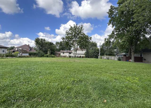 Property at 7240 Giddings Ave, Burr Ridge, IL 60527