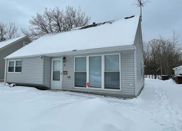 Property at 5 Arrowhead Ct, Park Forest, IL 60466, 4 beds, 2 baths