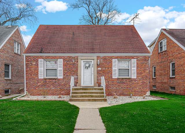 Property at 425 Webb St, Calumet City, IL 60409, 3 beds, 1 bath
