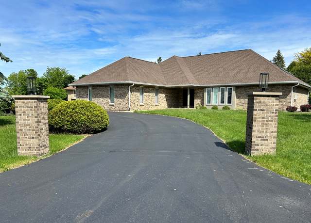 Property at 9317 Firth Ct, Lakewood, IL 60014, 3 beds, 2.5 baths