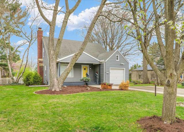 Property at 307 S Mckinley Ave, Champaign, IL 61821, 3 beds, 2 baths