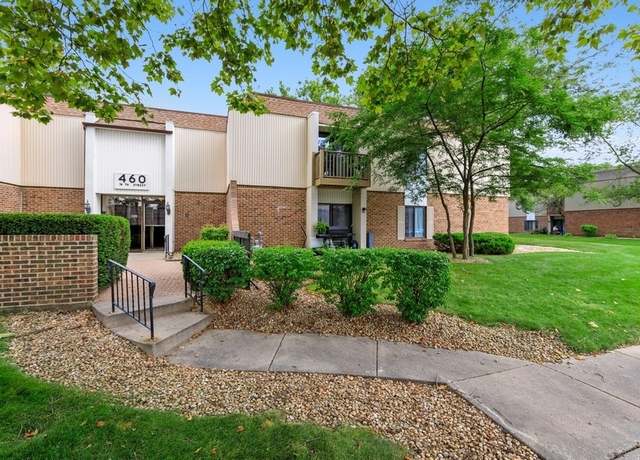 Property at 460 74th St #102, Downers Grove, IL 60516, 2 beds, 2 baths