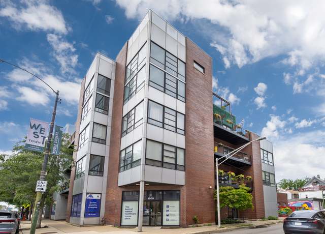 Property at 808 N Greenview Ave Unit 3B, Chicago, IL 60642, 2 beds, 2 baths