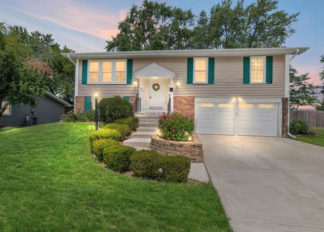 Property at 1250 Campbell Ln, Hoffman Estates, IL 60169, 4 beds, 1.5 baths