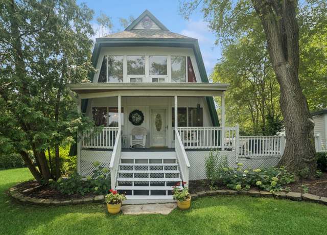 Property at 38W371 Glenwood Dr, Batavia, IL 60510, 3 beds, 2 baths
