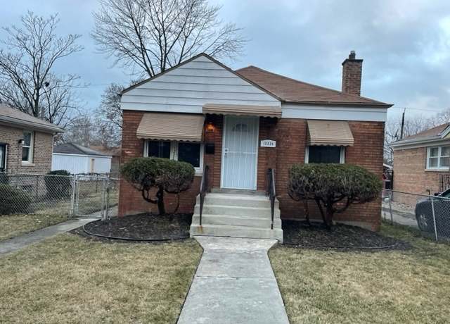 Property at 12226 S Elizabeth St, Chicago, IL 60643, 3 beds, 2 baths