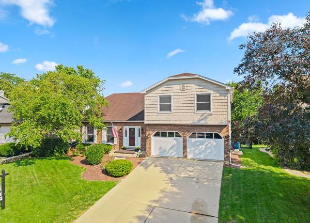 Property at 140 Amherst Dr, Bartlett, IL 60103, 4 beds, 2.5 baths