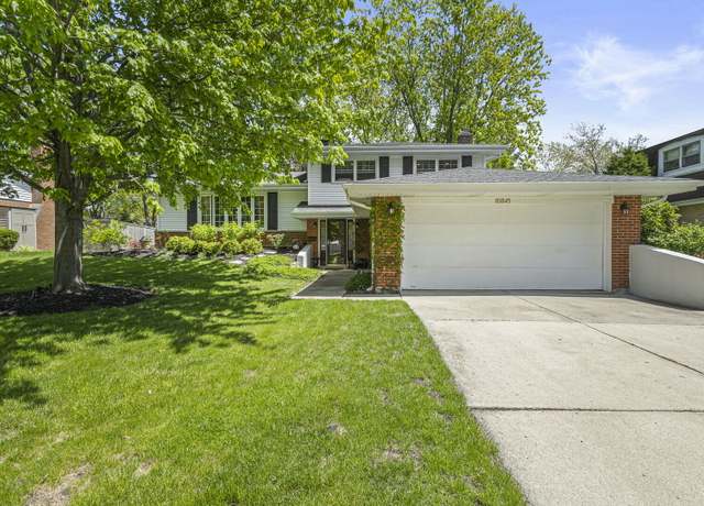Property at 8S045 Grant St, Darien, IL 60561, 3 beds, 2.5 baths