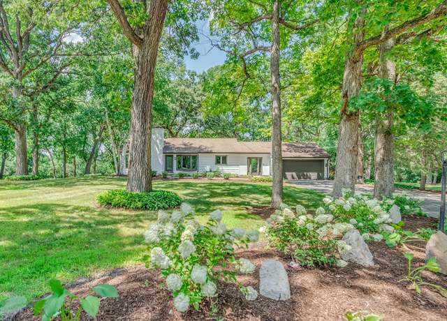 Property at 27784 W Flynn Creek Dr, Barrington, IL 60010, 3 beds, 2 baths