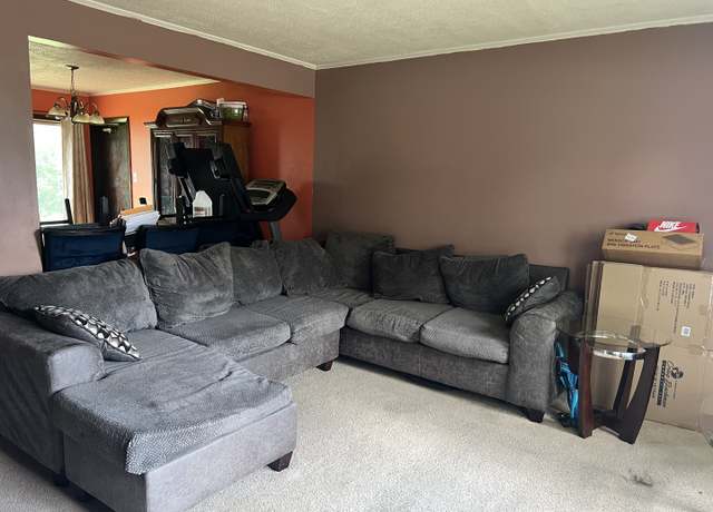 Property at 22745 Valley Dr, Richton Park, IL 60471, 5 beds, 2 baths