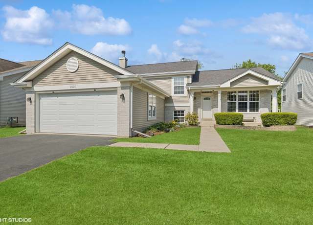 Property at 32776 Bending Creek Rd, Lakemoor, IL 60051, 4 beds, 2 baths