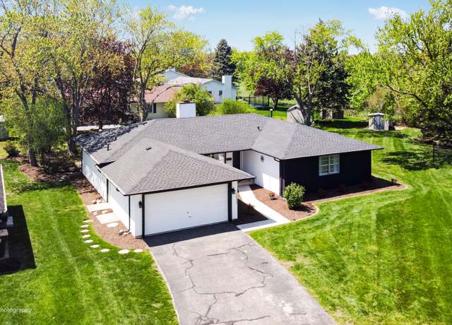 Property at 1532 Collins Cir, Elk Grove Village, IL 60007, 4 beds, 2 baths