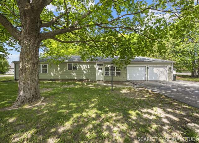 Property at 901 Freemont St, Yorkville, IL 60560, 3 beds, 1.5 baths