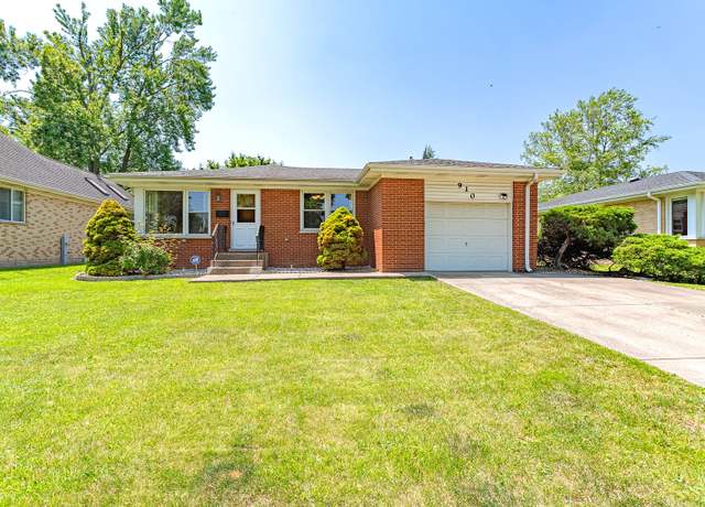 Property at 910 S Can Dota Ave, Mount Prospect, IL 60056, 3 beds, 1 bath