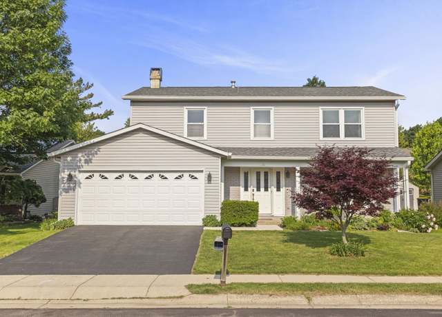 Property at 926 Navajo St, Carol Stream, IL 60188, 4 beds, 2.5 baths