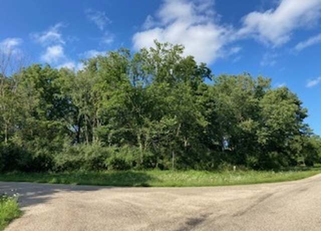 Property at 142 Indian Hills Dr, Putnam, IL 61560