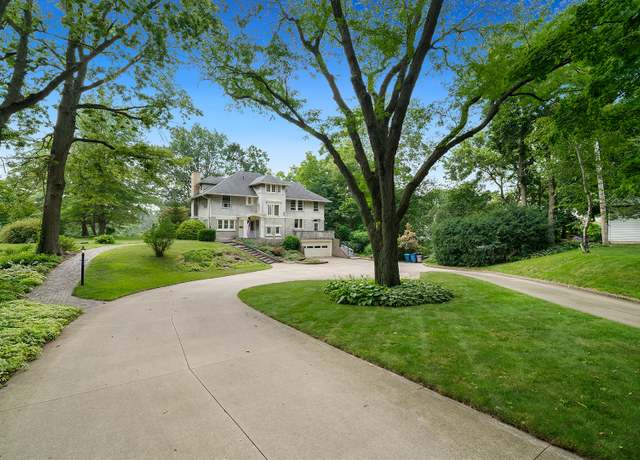 Property at 706 E Fellows St, Dixon, IL 61021, 4 beds, 1.5 baths