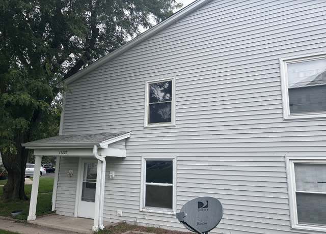 Property at 1389 S Glen Cir Unit D, Aurora, IL 60506, 2 beds, 1 bath