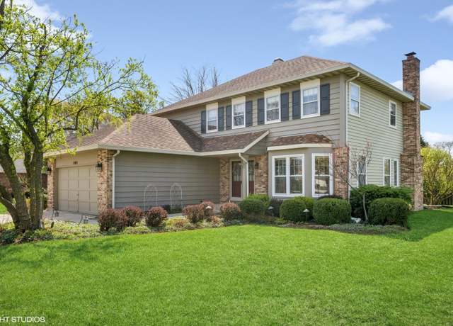 Property at 1505 E Canterbury Dr, Arlington Heights, IL 60004, 4 beds, 2.5 baths