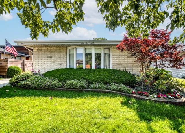 Property at 6955 N Dowagiac Ave, Chicago, IL 60646, 3 beds, 2 baths