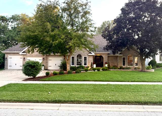 Property at 1585 Winberie Ct, Naperville, IL 60564, 5 beds, 3.5 baths