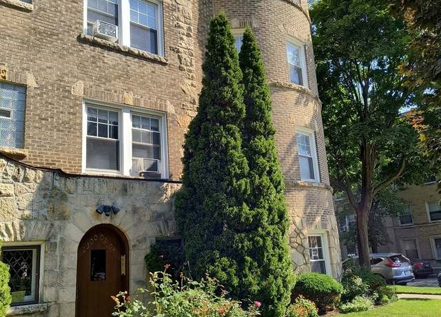 Property at 2300 W Farwell Ave #2, Chicago, IL 60645, 2 beds, 1 bath