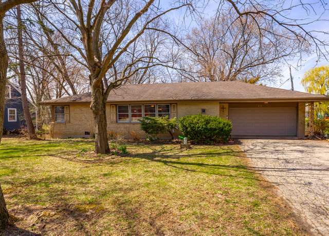 Property at 70 Ela Rd, Inverness, IL 60067, 3 beds, 2 baths